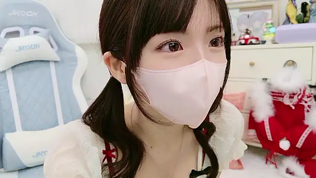 Snapshot of -minami- chatting on 11-29-25, 12:08 -minami- online show from 11-29-25, 12:08