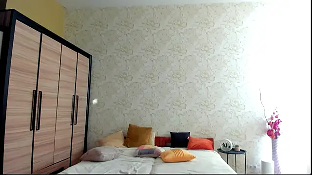 JulisSweet online show from 02-07-25, 08:11