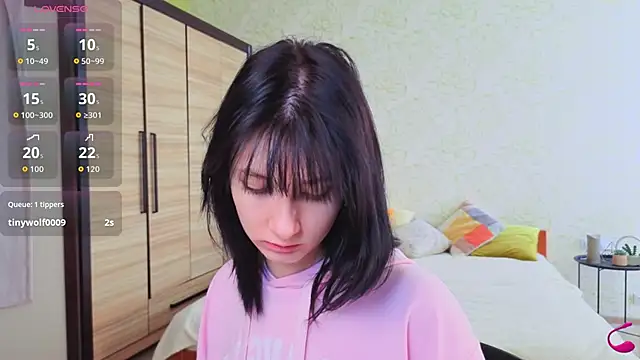 JulisSweet online show from 11-14-25, 08:13