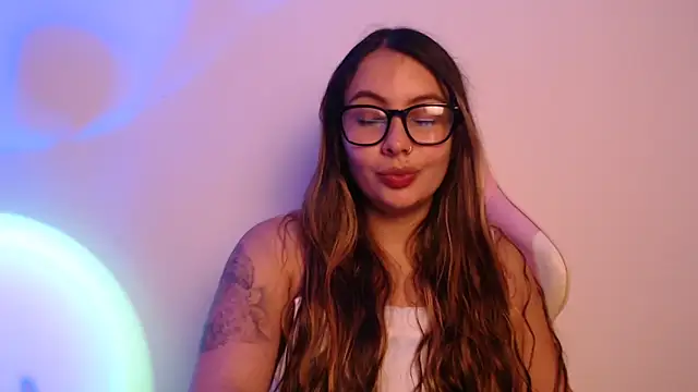 lalawhitte online show from 12-19-25, 09:44