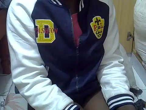 Snapshot of ebonyzoe chatting on 07-05-26, 01:56 ebonyzoe online show from 07-05-26, 01:56