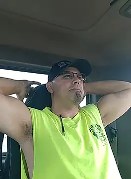 KrazyLegz online show from 09-27-25, 05:40