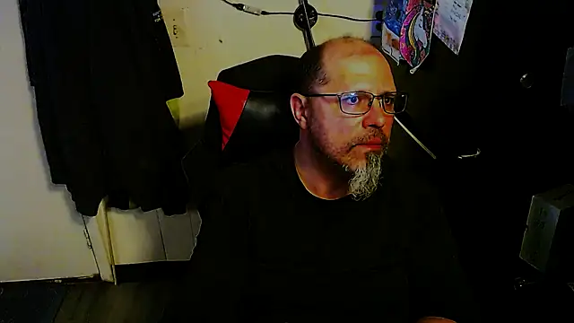 Snapshot of KrazyLegz chatting on 03-19-26, 09:52 KrazyLegz online show from 03-19-26, 09:52