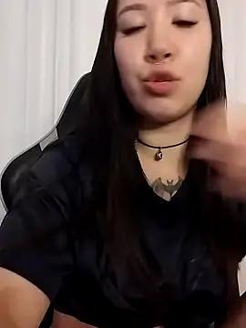 Snapshot of Japabaixinha chatting on 12-21-24, 05:58 Japabaixinha online show from 12-21-24, 05:58