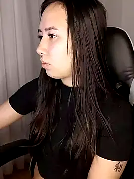 Snapshot of Japabaixinha chatting on 02-21-25, 03:01 Japabaixinha online show from 02-21-25, 03:01