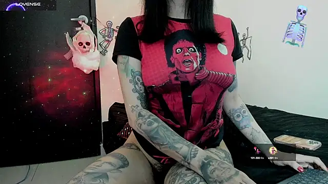 Snapshot of aiko_black93 chatting on 09-22-25, 12:12 aiko black93 online show from 09-22-25, 12:12