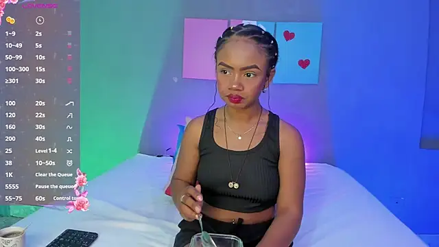 Snapshot of EmmaSmith06 chatting on 11-07-25, 05:13 EmmaSmith06 online show from 11-07-25, 05:13