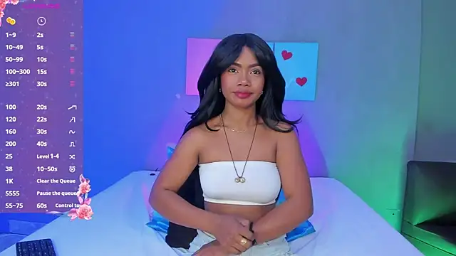 Snapshot of EmmaSmith06 chatting on 11-13-25, 05:12 EmmaSmith06 online show from 11-13-25, 05:12