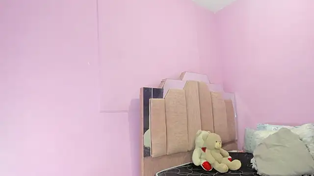 LoveQueen2 online show from 09-20-25, 12:39