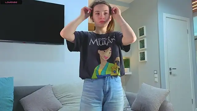 DonnaBurkee online show from 11-16-25, 04:40