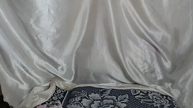 Burberrry  online show from 11-19-25, 09:04