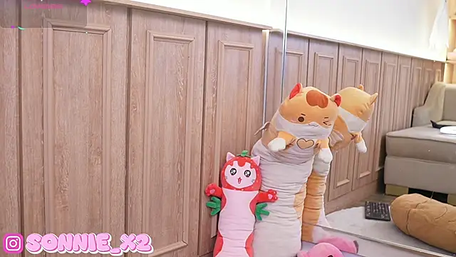 Sonnie  online show from 12-20-24, 11:43