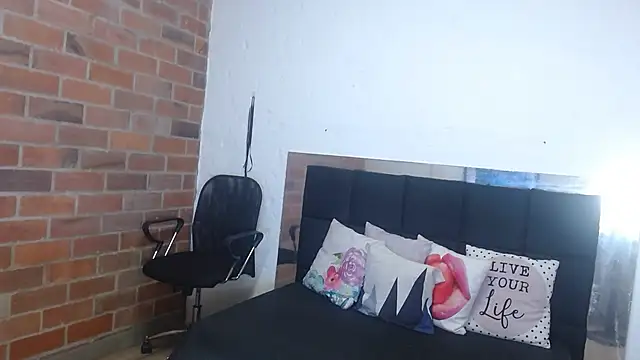 Snapshot of arenita__stone chatting on 02-28-25, 09:33 arenita stone online show from 02-28-25, 09:33