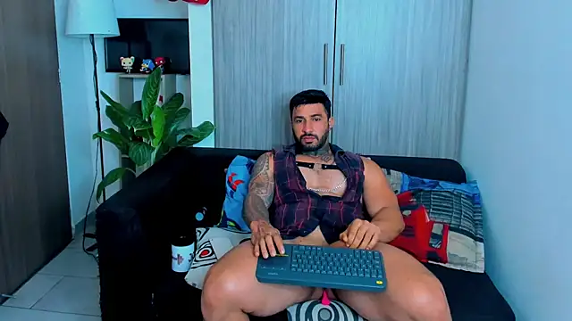 naugthy dominant online show from 11-04-25, 02:05