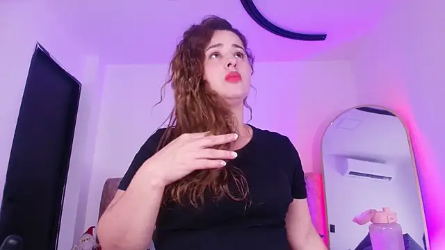Snapshot of diane_di chatting on 12-03-25, 07:12 diane di online show from 12-03-25, 07:12