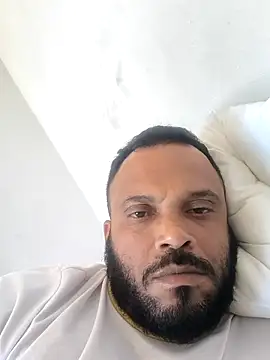 morenorj17 online show from 11-01-25, 04:20