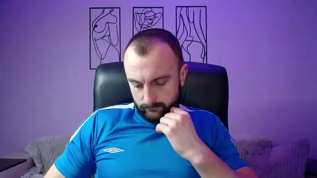 brindlefly6969 online show from 02-01-25, 02:13