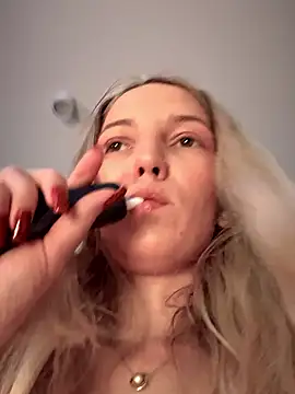 Adelina0001 online show from 01-08-26, 07:54