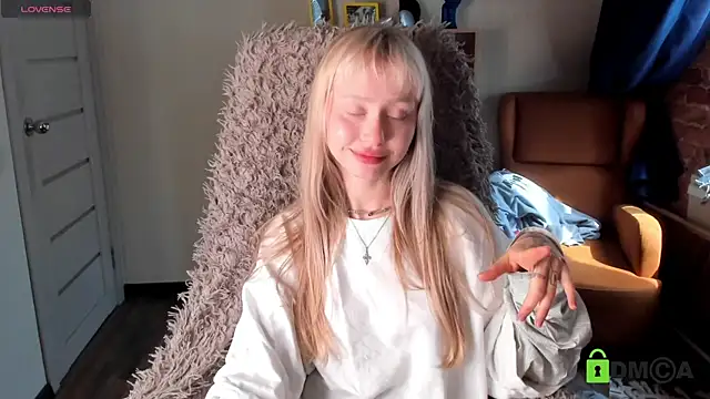 Snapshot of MalenaErnman chatting on 05-17-26, 10:22 MalenaErnman online show from 05-17-26, 10:22