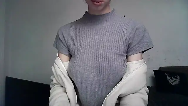 ElizaSwon online show from 10-04-25, 01:42