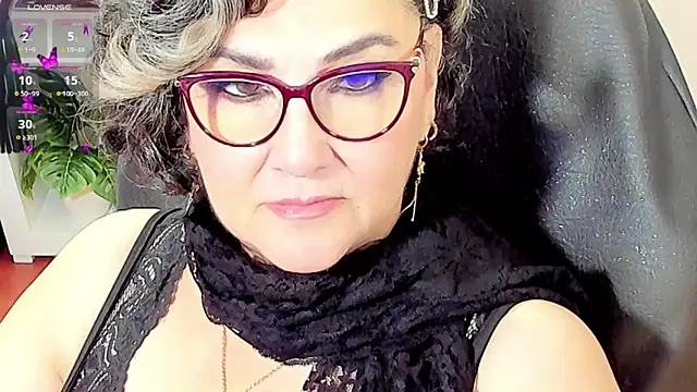 Snapshot of cataleya_mom chatting on 02-20-26, 05:04 cataleya mom online show from 02-20-26, 05:04