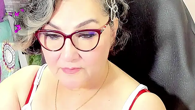 Snapshot of cataleya_mom chatting on 02-25-26, 02:54 cataleya mom online show from 02-25-26, 02:54