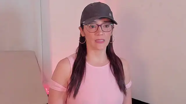 Jessica Herrera  online show from 01-12-26, 10:48