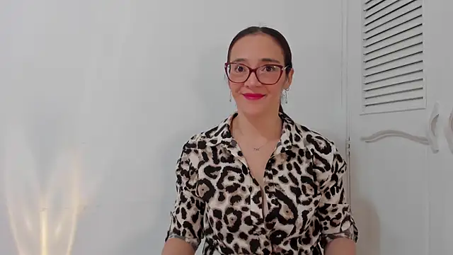 Snapshot of Jessica_Herrera_ chatting on 07-10-26, 01:14 Jessica Herrera online show from 07-10-26, 01:14