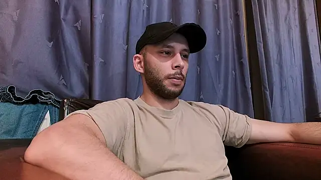 Snapshot of henryaxe chatting on 12-26-24, 06:12 henryaxe online show from 12-26-24, 06:12