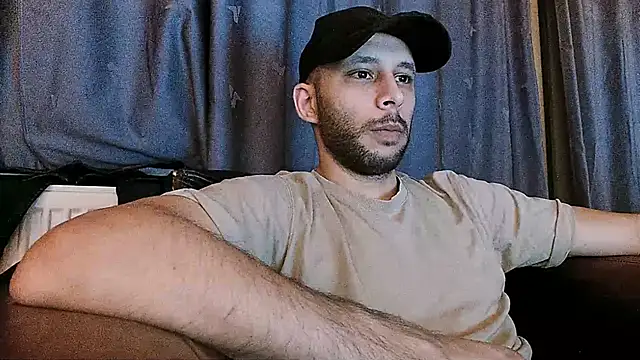 Snapshot of henryaxe chatting on 12-27-24, 07:24 henryaxe online show from 12-27-24, 07:24