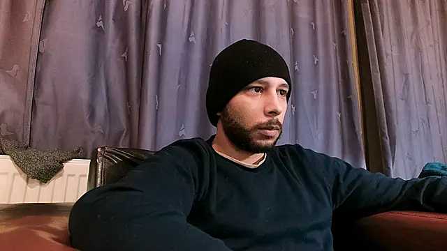 Snapshot of henryaxe chatting on 01-06-25, 05:38 henryaxe online show from 01-06-25, 05:38