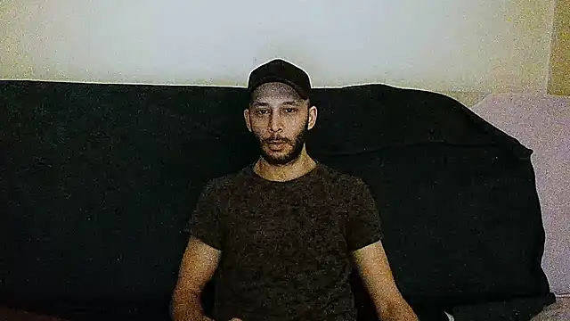 Snapshot of henryaxe chatting on 02-05-25, 11:50 henryaxe online show from 02-05-25, 11:50