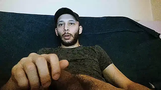 Snapshot of henryaxe chatting on 02-06-25, 02:55 henryaxe online show from 02-06-25, 02:55