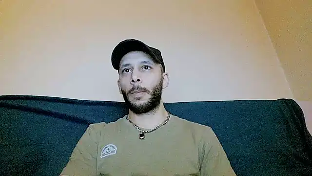 Snapshot of henryaxe chatting on 02-25-25, 12:14 henryaxe online show from 02-25-25, 12:14