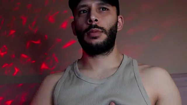 Snapshot of henryaxe chatting on 09-15-25, 10:21 henryaxe online show from 09-15-25, 10:21