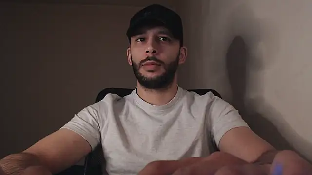 Snapshot of henryaxe chatting on 09-29-25, 11:15 henryaxe online show from 09-29-25, 11:15