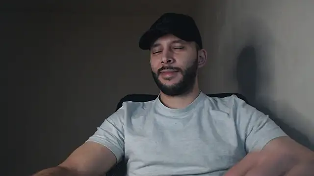 Snapshot of henryaxe chatting on 09-30-25, 11:15 henryaxe online show from 09-30-25, 11:15