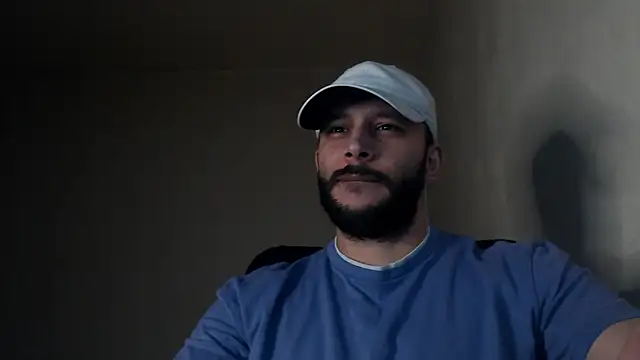 Snapshot of henryaxe chatting on 10-12-25, 01:48 henryaxe online show from 10-12-25, 01:48