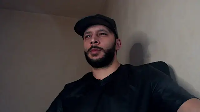 Snapshot of henryaxe chatting on 10-25-25, 07:49 henryaxe online show from 10-25-25, 07:49