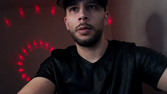 Snapshot of henryaxe chatting on 11-01-25, 03:25 henryaxe online show from 11-01-25, 03:25