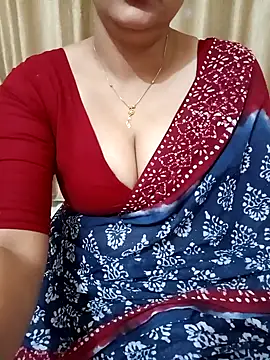 Snapshot of Priya_Boudi chatting on 12-06-24, 08:18 Priya Boudi online show from 12-06-24, 08:18