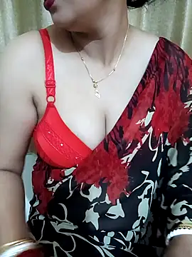 Snapshot of Priya_Boudi chatting on 12-19-24, 05:40 Priya Boudi online show from 12-19-24, 05:40