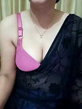 Snapshot of Priya_Boudi chatting on 12-21-24, 04:25 Priya Boudi online show from 12-21-24, 04:25