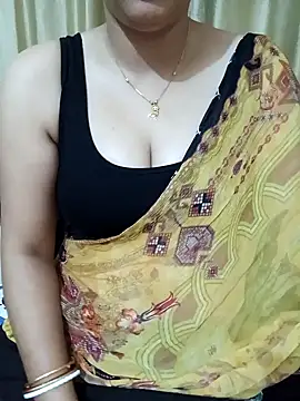 Snapshot of Priya_Boudi chatting on 01-01-25, 07:53 Priya Boudi online show from 01-01-25, 07:53