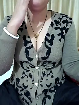 Snapshot of Priya_Boudi chatting on 01-11-25, 04:25 Priya Boudi online show from 01-11-25, 04:25