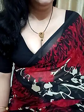 Snapshot of Priya_Boudi chatting on 01-13-25, 04:08 Priya Boudi online show from 01-13-25, 04:08