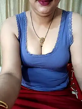 Snapshot of Priya_Boudi chatting on 02-02-25, 07:14 Priya Boudi online show from 02-02-25, 07:14