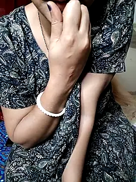 Snapshot of Priya_Boudi chatting on 02-27-25, 07:37 Priya Boudi online show from 02-27-25, 07:37