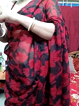 Snapshot of Priya_Boudi chatting on 03-10-25, 04:25 Priya Boudi online show from 03-10-25, 04:25