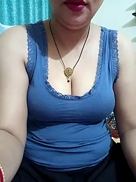 Snapshot of Priya_Boudi chatting on 03-21-25, 04:29 Priya Boudi online show from 03-21-25, 04:29